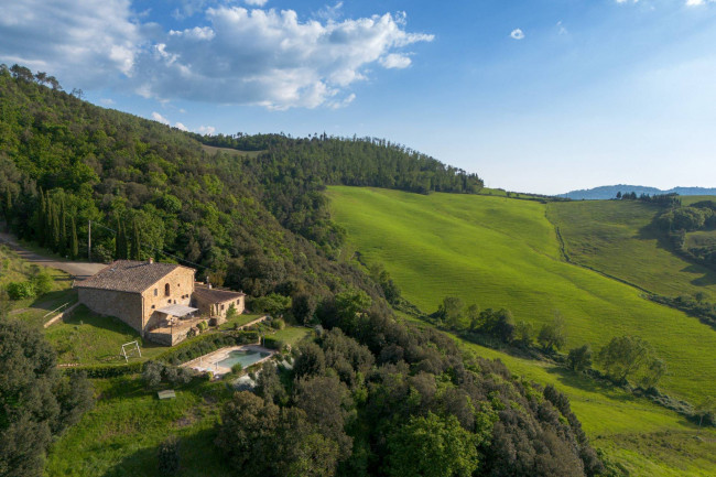 Casa Colonica in Vendita a Volterra