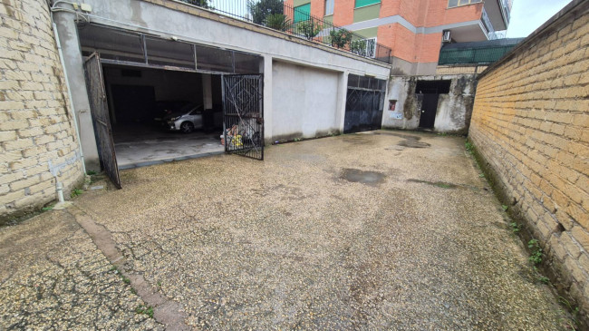 Garage/Box/Posto auto in vendita a Roma (RM)