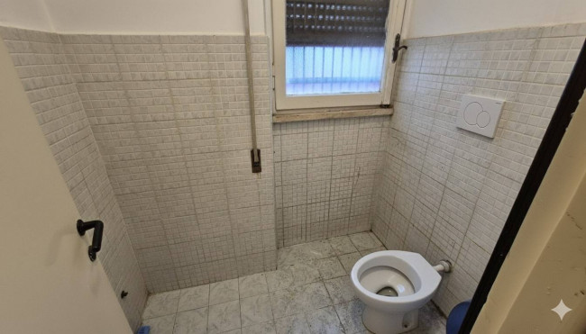 Locale commerciale in vendita a Roma