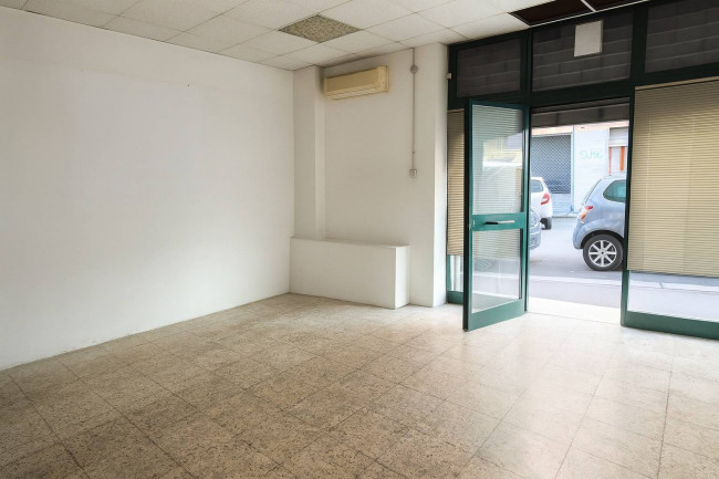 Locale commerciale in vendita a Roma