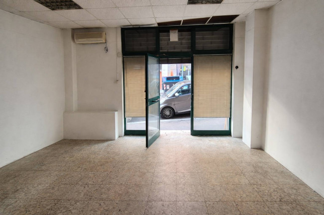 Locale commerciale in vendita a Roma