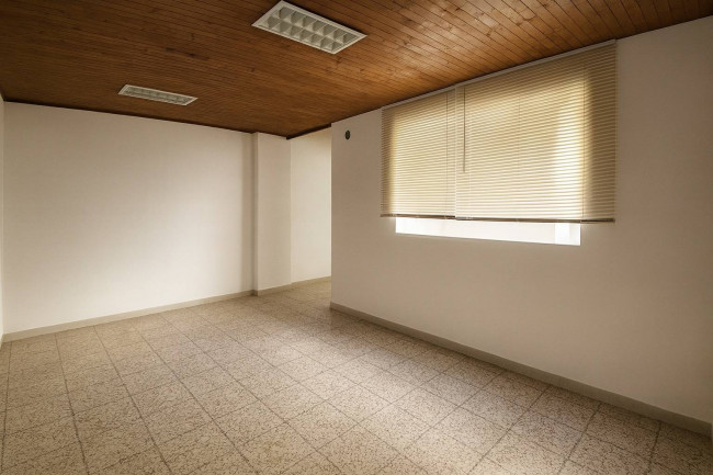 Locale commerciale in vendita a Roma