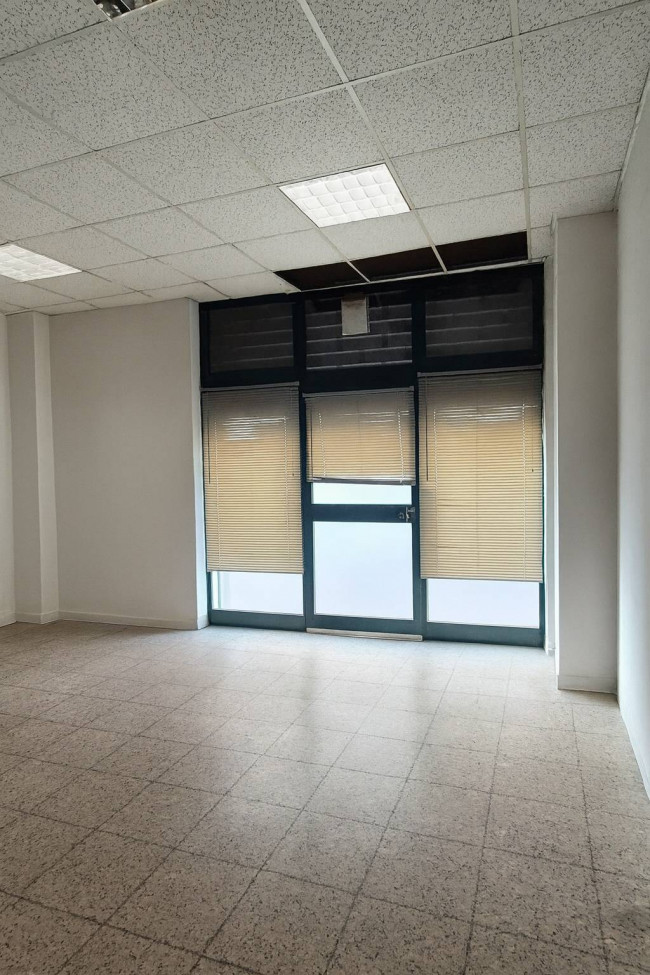 Locale commerciale in vendita a Roma