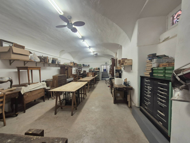 Locale commerciale in vendita a Roma