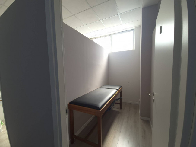 Locale commerciale in affitto a Roma