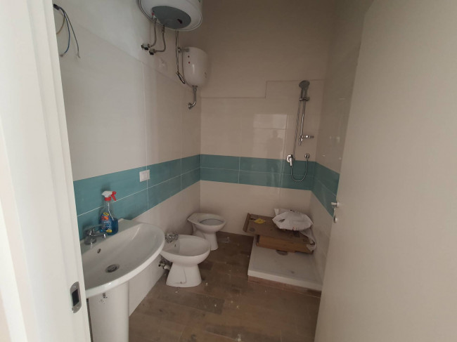 Locale commerciale in affitto a Roma