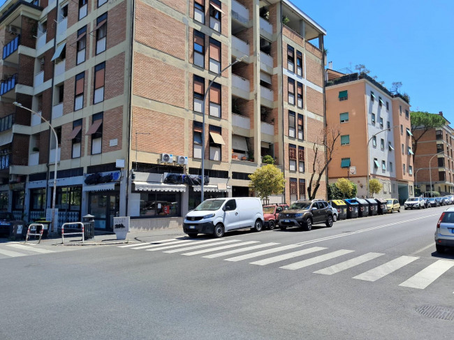 Locale commerciale in vendita a Roma