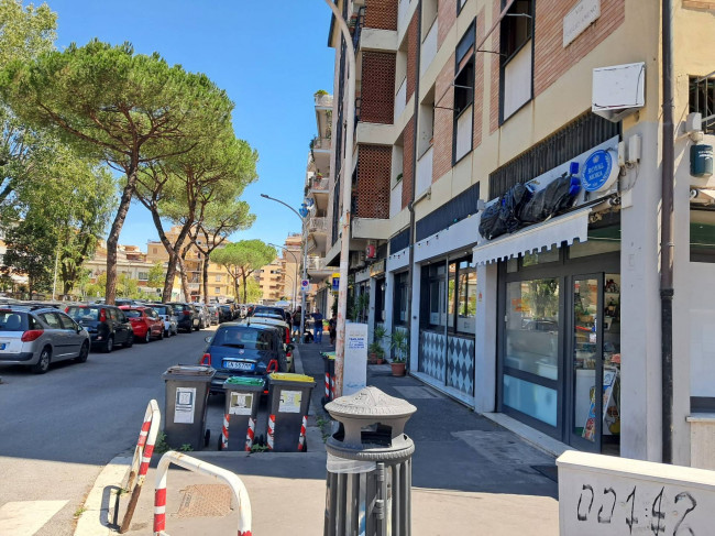 Locale commerciale in vendita a Roma