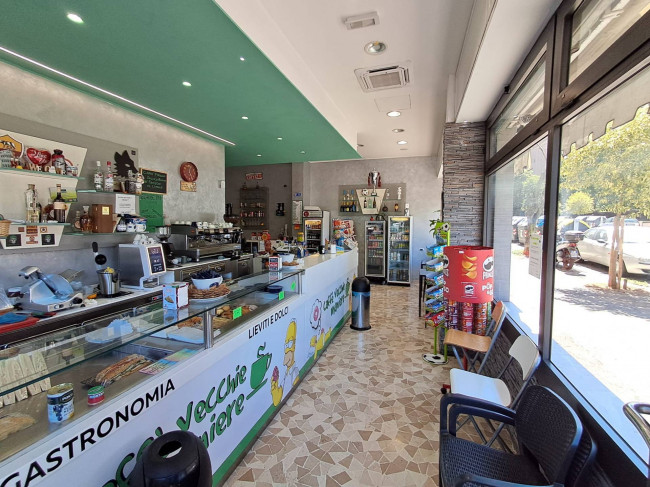 Locale commerciale in vendita a Roma