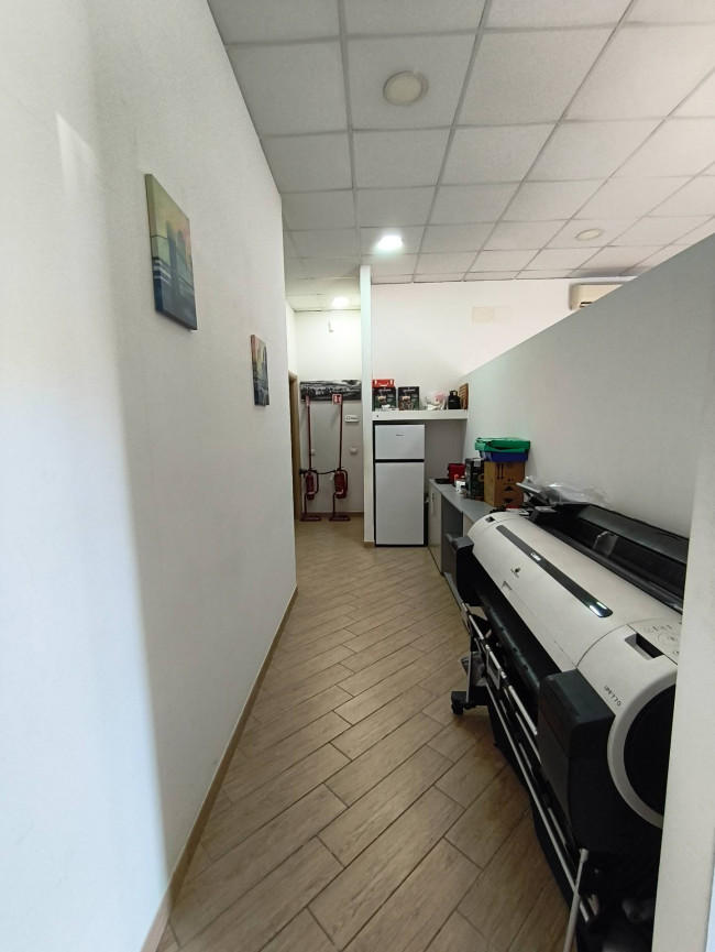Locale commerciale in affitto a Roma