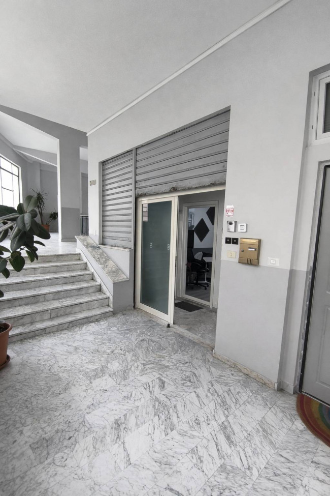 Locale commerciale in vendita a Roma