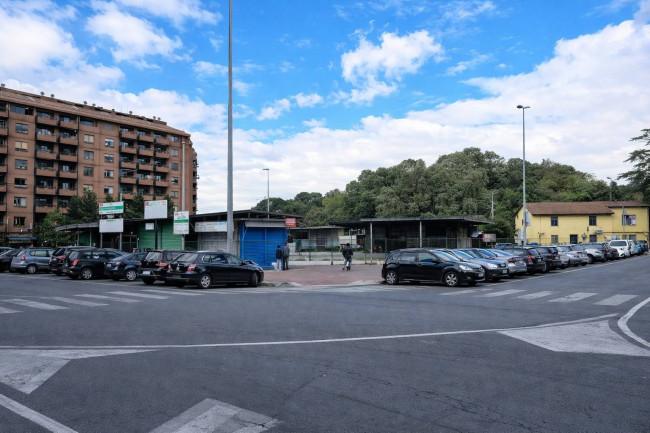 Locale commerciale in vendita a Roma