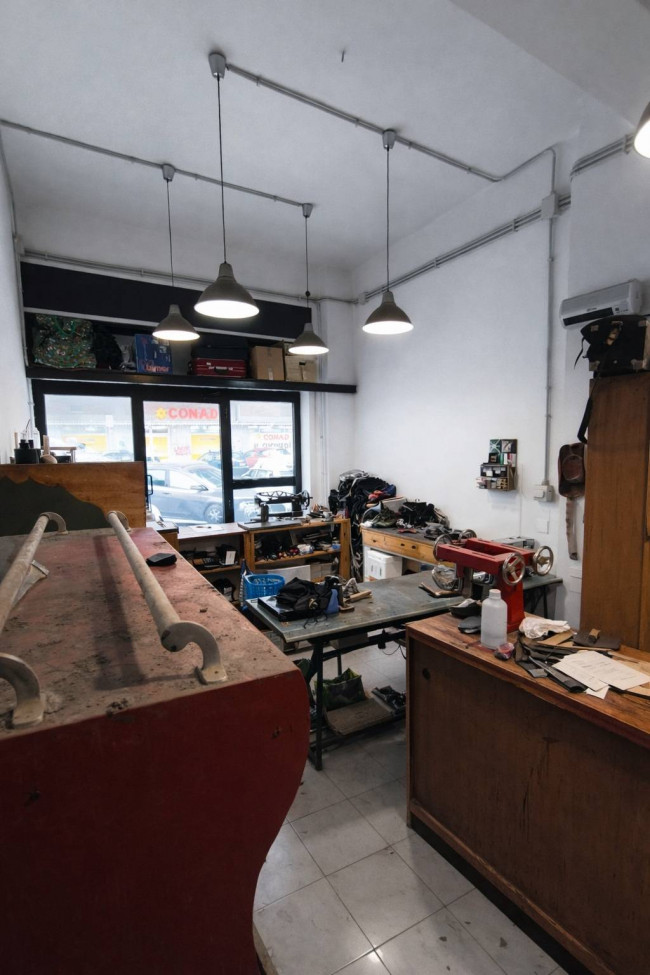 Locale commerciale in vendita a Roma