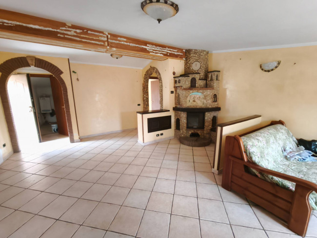 Appartamento in vendita a Agosta