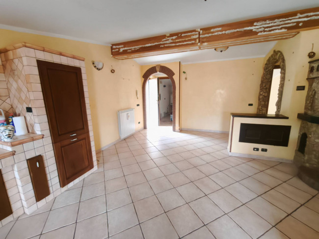 Appartamento in vendita a Agosta