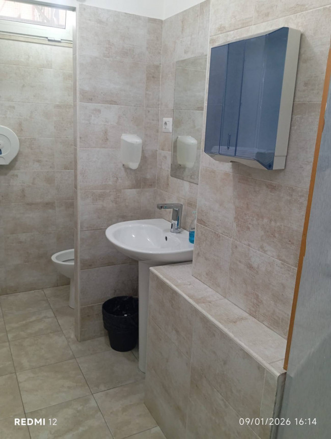 Locale commerciale in vendita a Roma