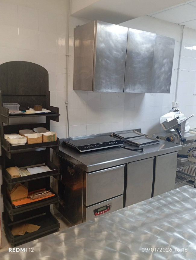 Locale commerciale in vendita a Roma