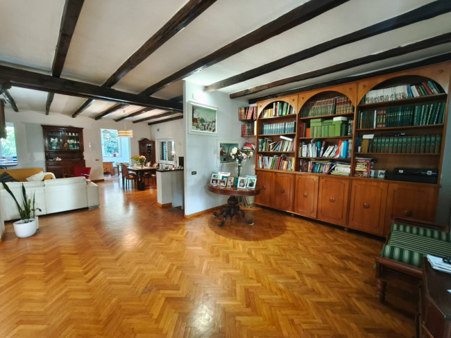 Villa in vendita a Cisterna di Latina