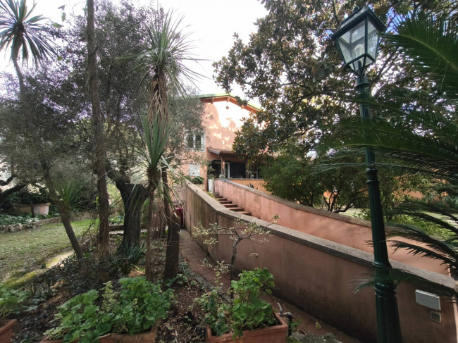 Villa in vendita a Cisterna di Latina