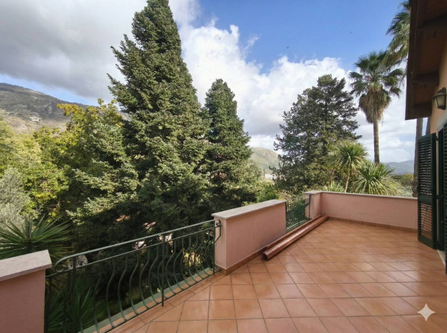 Villa in vendita a Cisterna di Latina