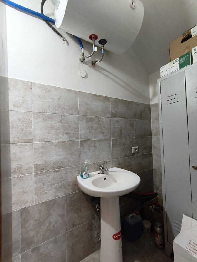 Locale commerciale in vendita a Roma