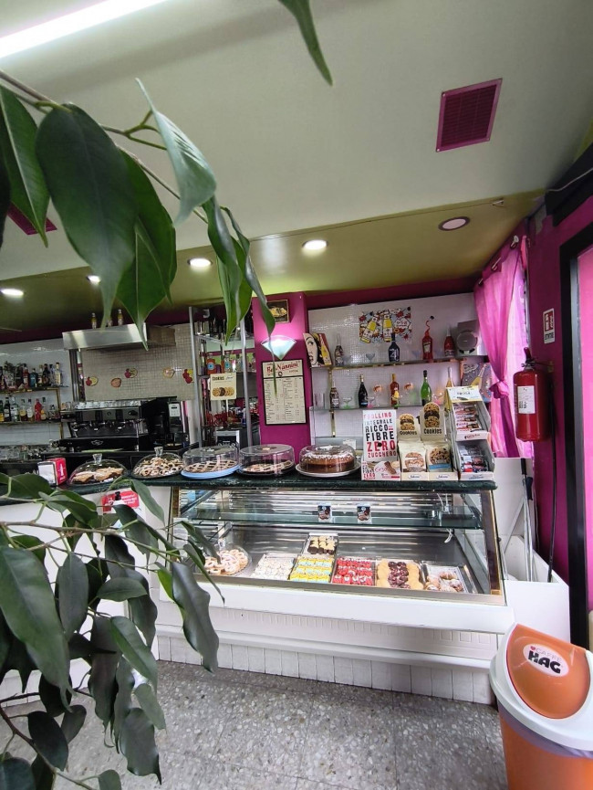 Locale commerciale in vendita a Roma