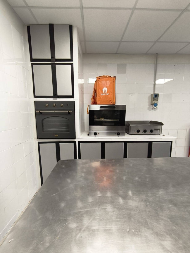 Locale commerciale in vendita a Roma