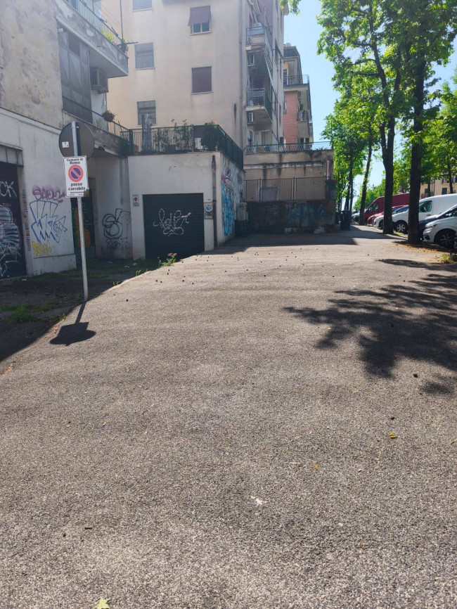 Box o garage in vendita a Roma