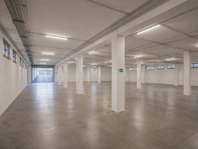 Box o garage in vendita a Roma