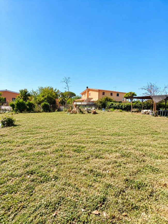 casa indipendente in vendita a Roma