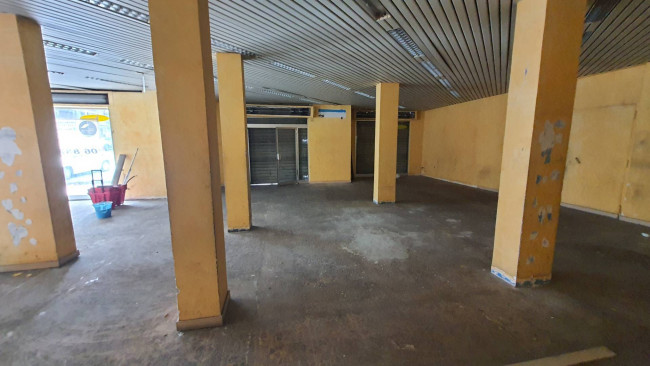 Locale commerciale in affitto a Roma