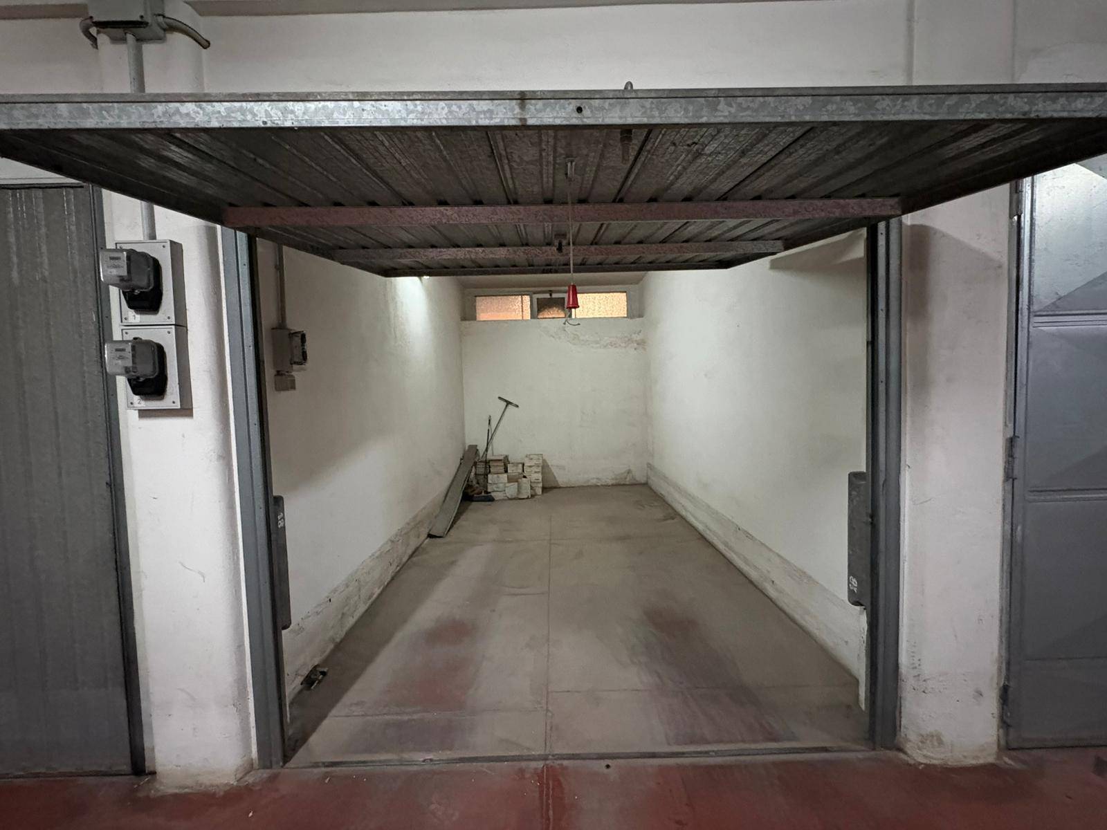 Box o garage in vendita a Taranto