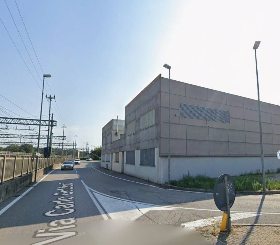 CAPANNONE/UFFICIO in affitto a Padova