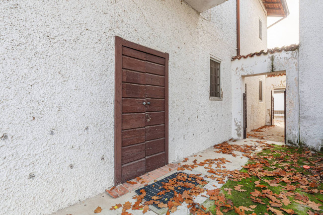 fabbricato in vendita a Castano Primo