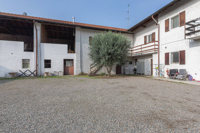 fabbricato in vendita a Castano Primo