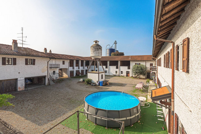 fabbricato in vendita a Castano Primo