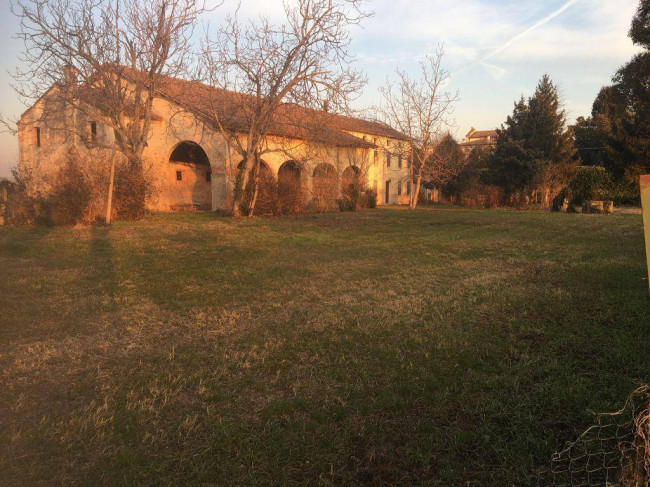 Rustico in vendita a Padova
