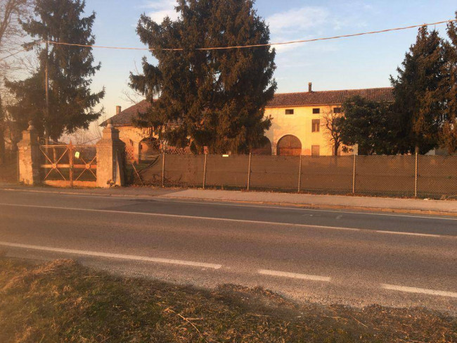Rustico in vendita a Padova