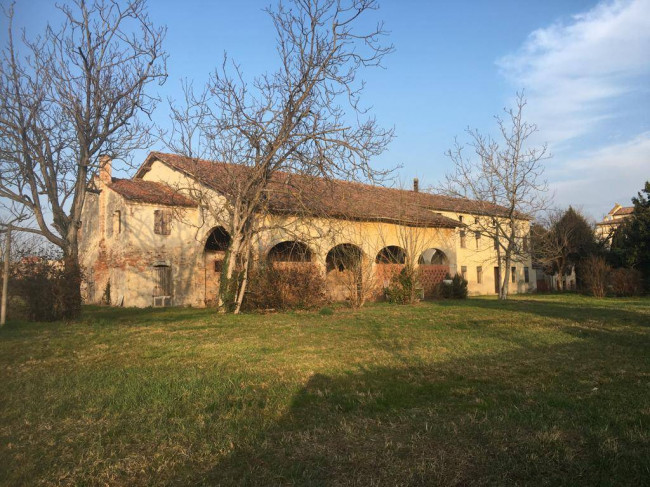 Rustico in vendita a Padova