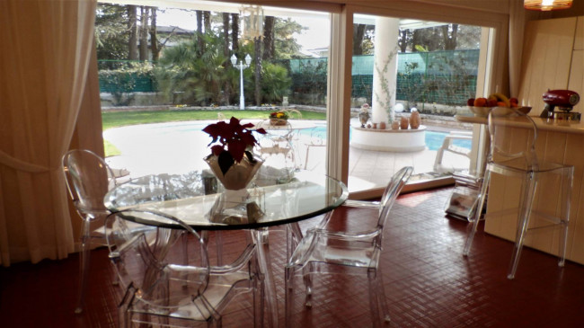 Villa in vendita a Selvazzano Dentro