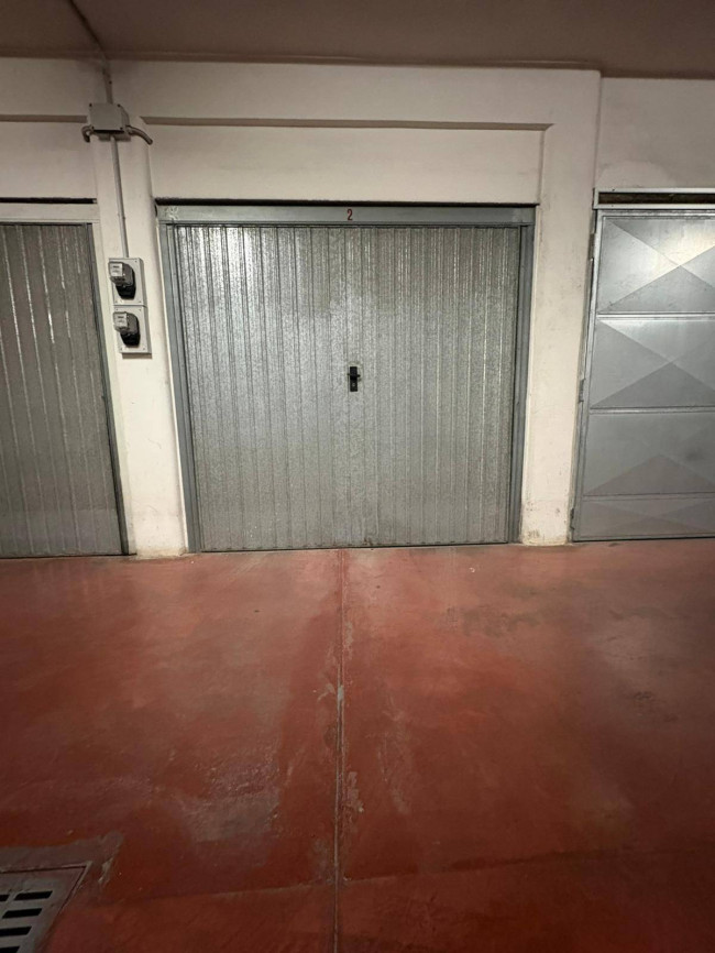 Box o garage in vendita a Taranto