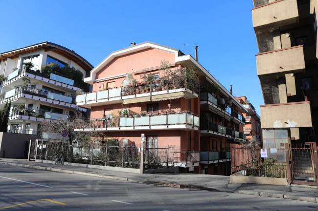 Appartamento in vendita a Monza