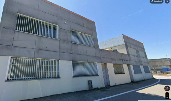 CAPANNONE/UFFICIO in affitto a Padova