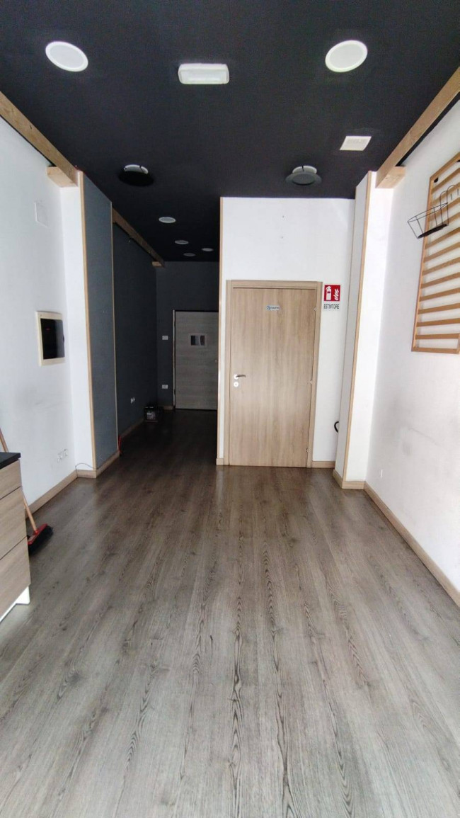 Locale commerciale in affitto a Avezzano