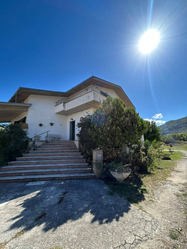 Villa in vendita a Avezzano