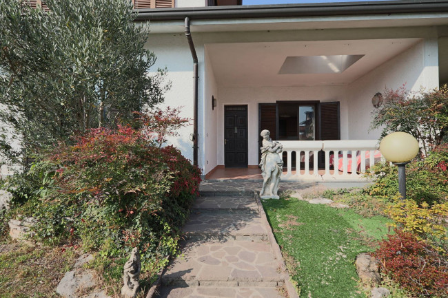 Villa in vendita a Arconate