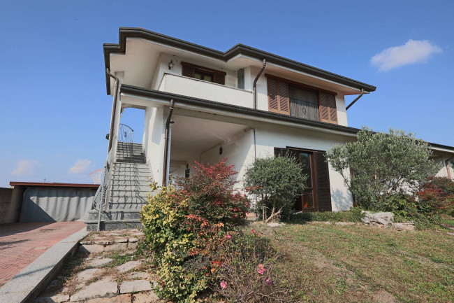 Villa in vendita a Arconate