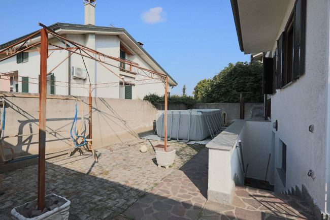 Villa in vendita a Arconate