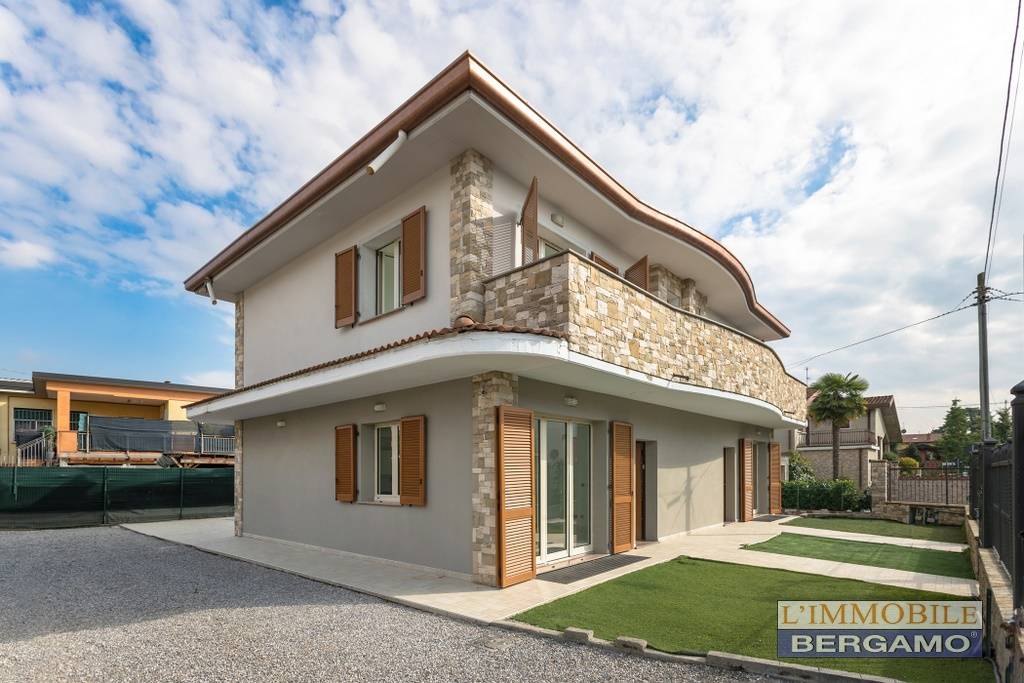 Villa in vendita a Brembate (BG)