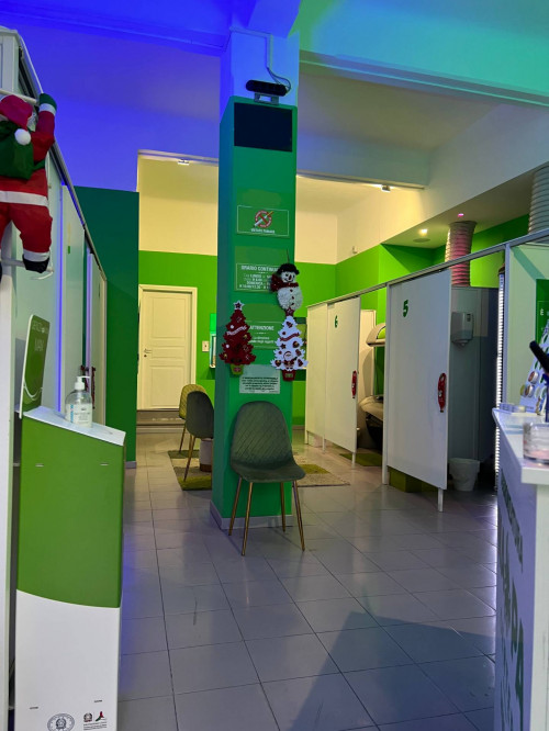 Attività commerciale in vendita a Savona